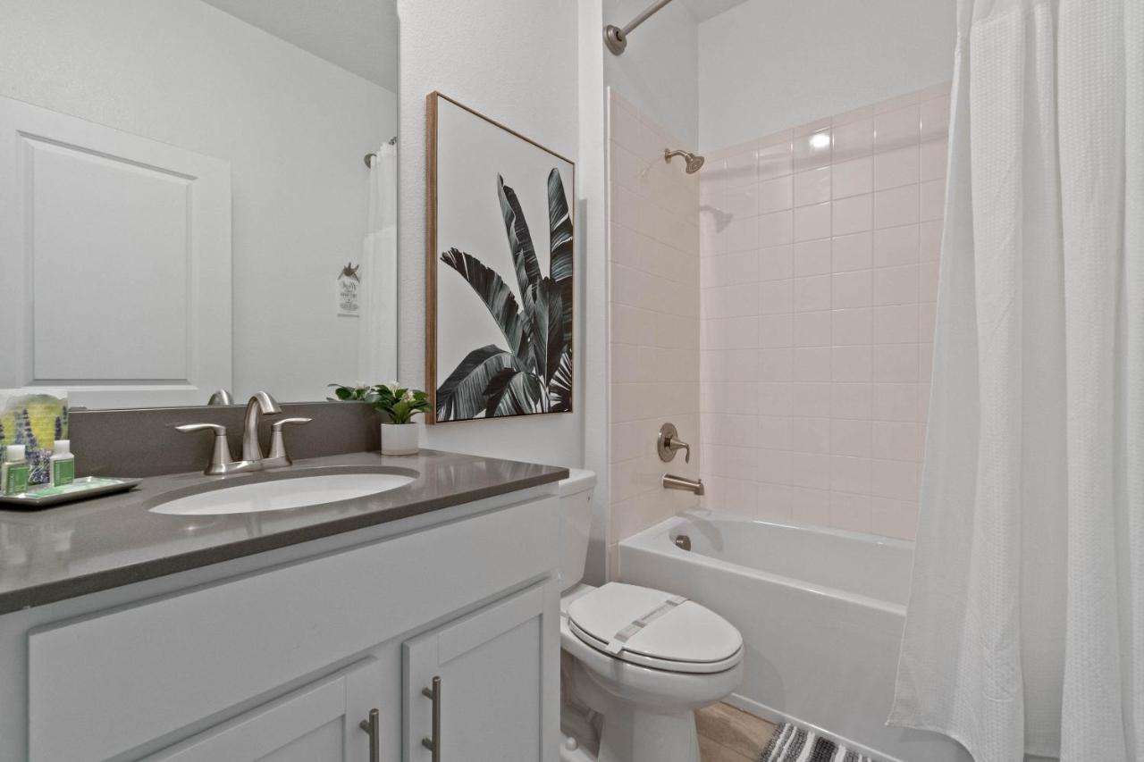 Beautiful Family Villa - Pool And Hot Tub - Near Disney World キシミー エクステリア 写真