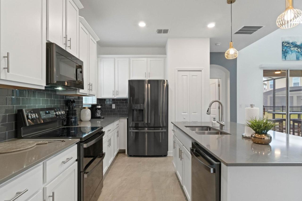 Beautiful Family Villa - Pool And Hot Tub - Near Disney World キシミー エクステリア 写真