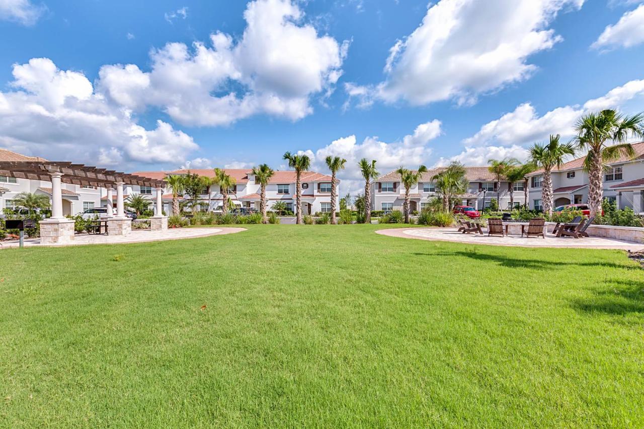 Beautiful Family Villa - Pool And Hot Tub - Near Disney World キシミー エクステリア 写真